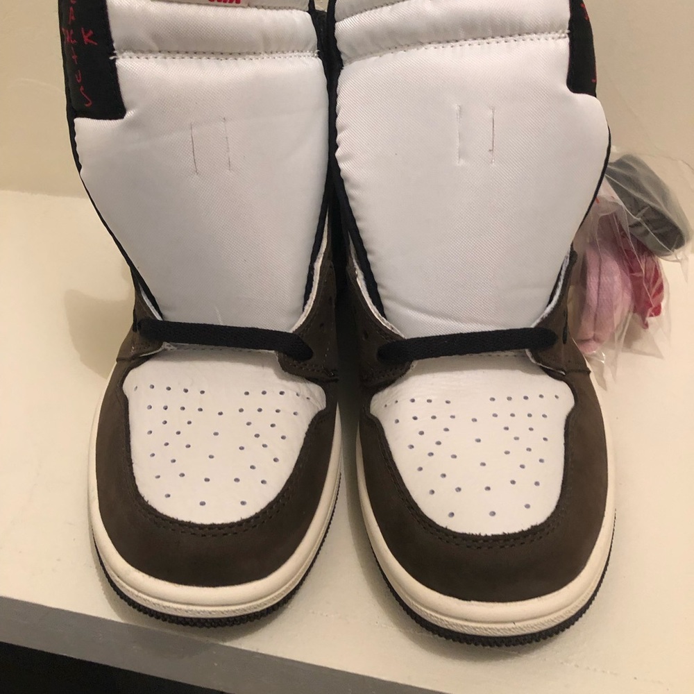 Nike Travis Scott 1s